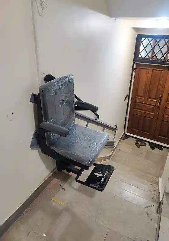 پله پیما مدل نشسته
